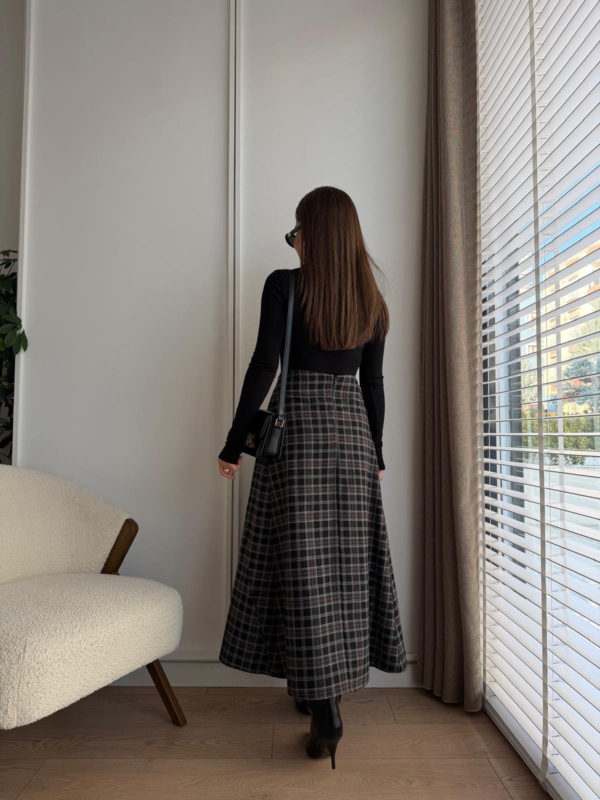 Antrasit İnce Pile Detaylı Ekoseli Midi Boy Etek 0377