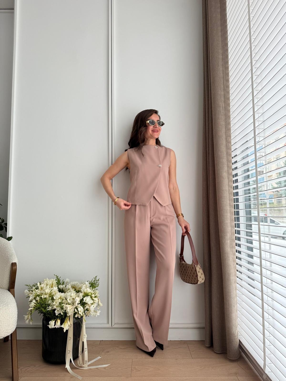 Bej Çapraz Düğmeli Bol Paça Pantolon Yelek Takım 16506