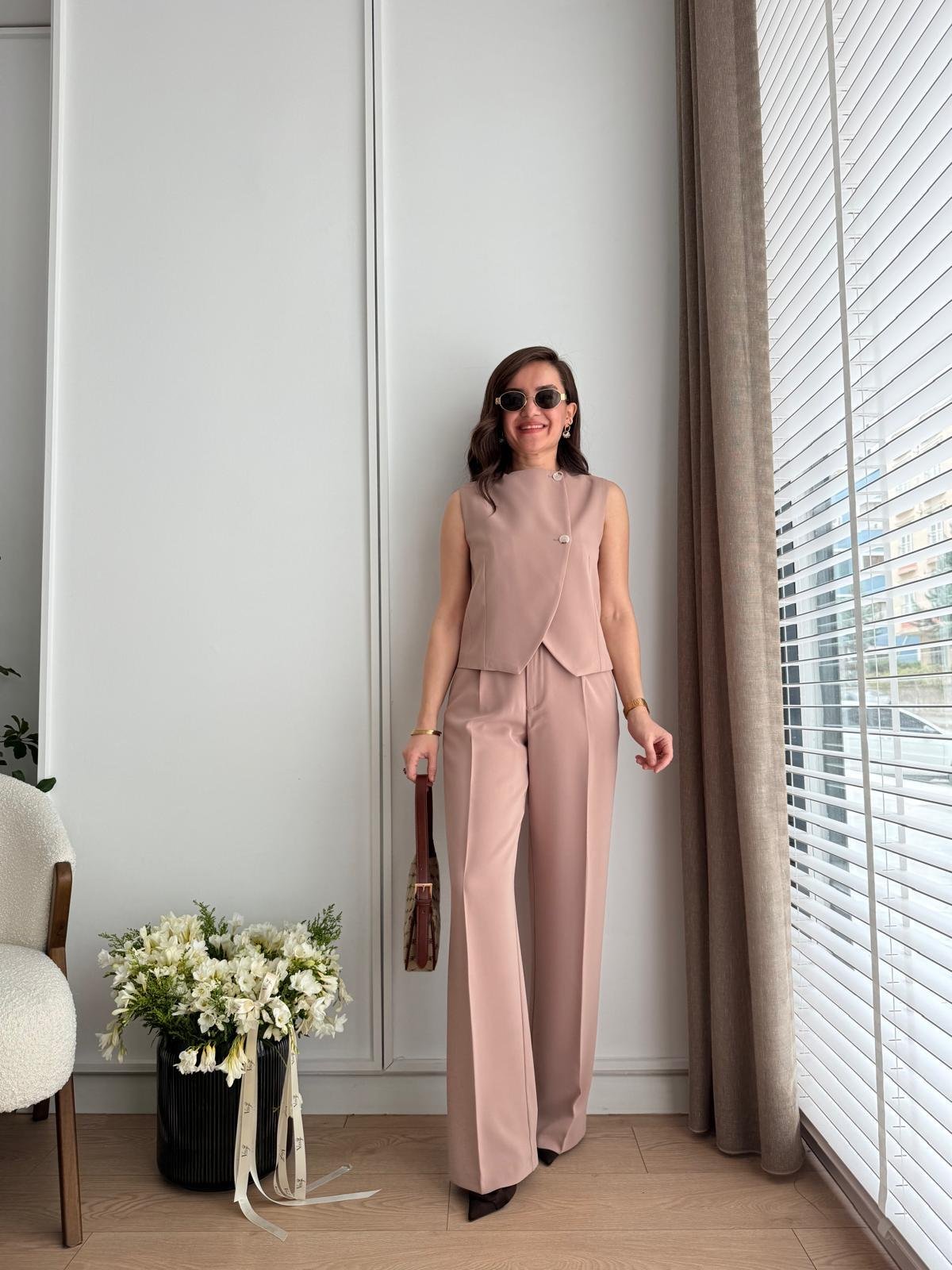 Bej Çapraz Düğmeli Bol Paça Pantolon Yelek Takım 16506