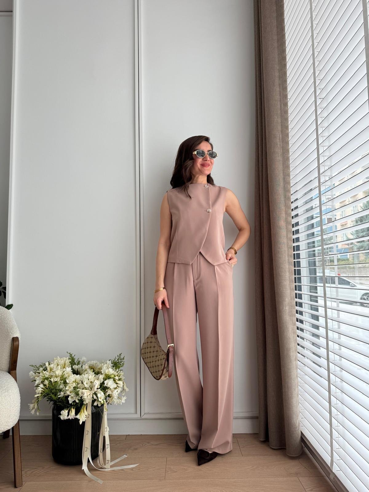 Bej Çapraz Düğmeli Bol Paça Pantolon Yelek Takım 16506