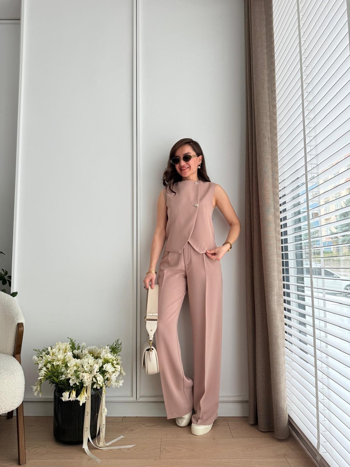 Bej Çapraz Düğmeli Bol Paça Pantolon Yelek Takım 16506