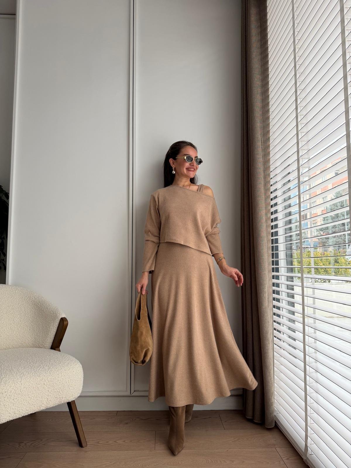 Bej Kalın Askılı Kloş Elbise Bluz Takım 7634