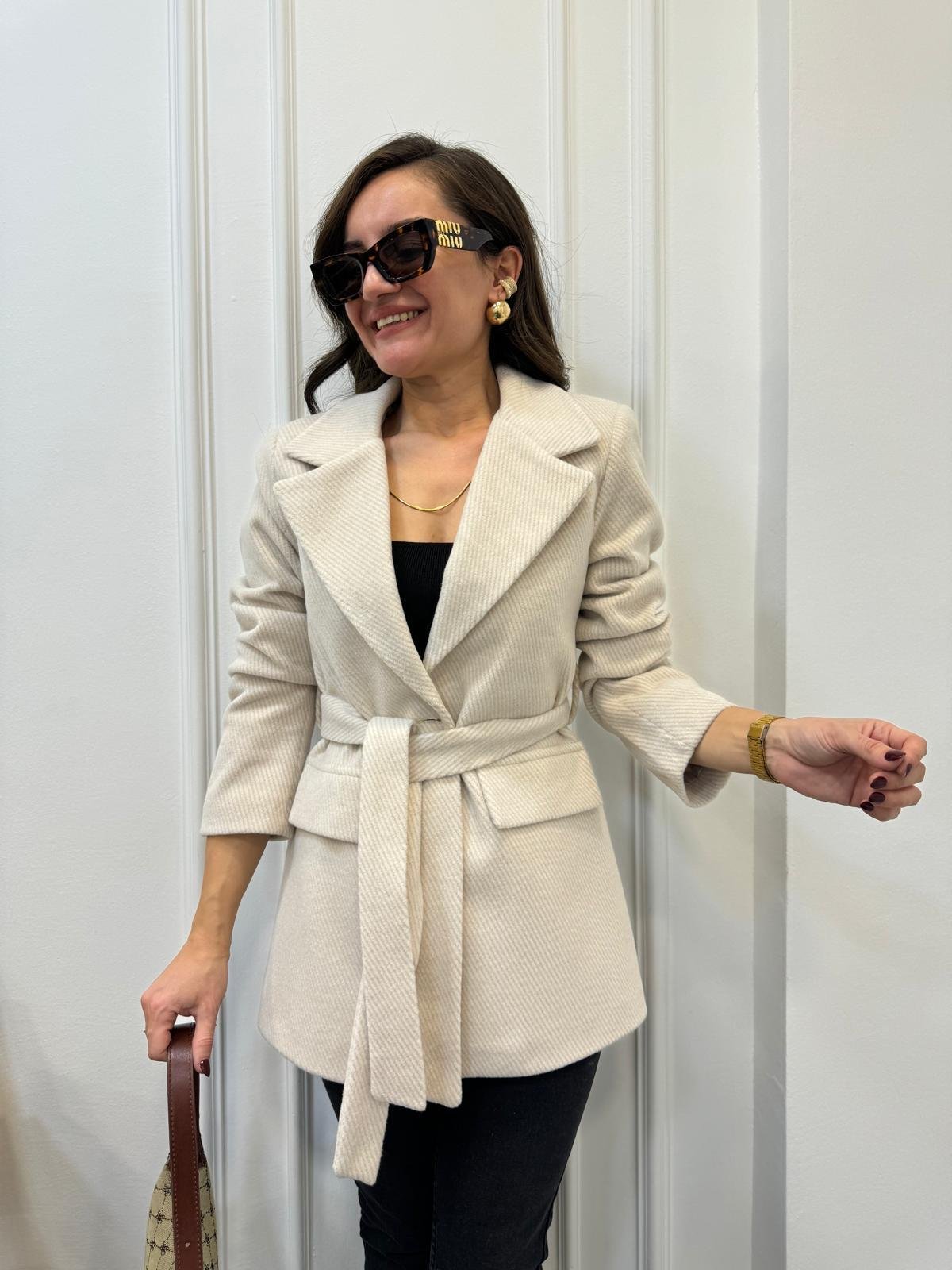 Bej Kendinden Desenli Kaşe Kuşaklı Blazer Ceket 2046