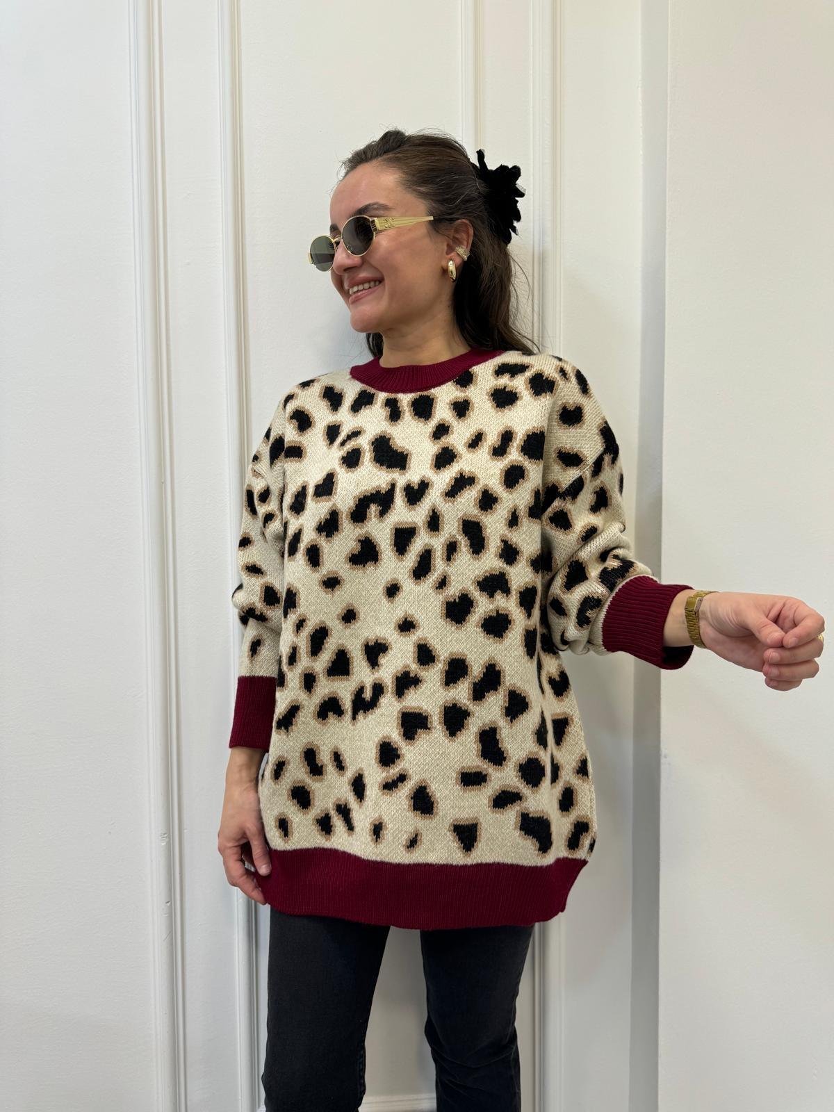 Bej Leopar Desen Bordo Şerit Detaylı Triko Kazak 24739