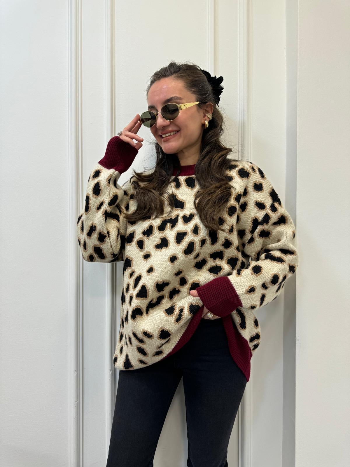 Bej Leopar Desen Bordo Şerit Detaylı Triko Kazak 24739
