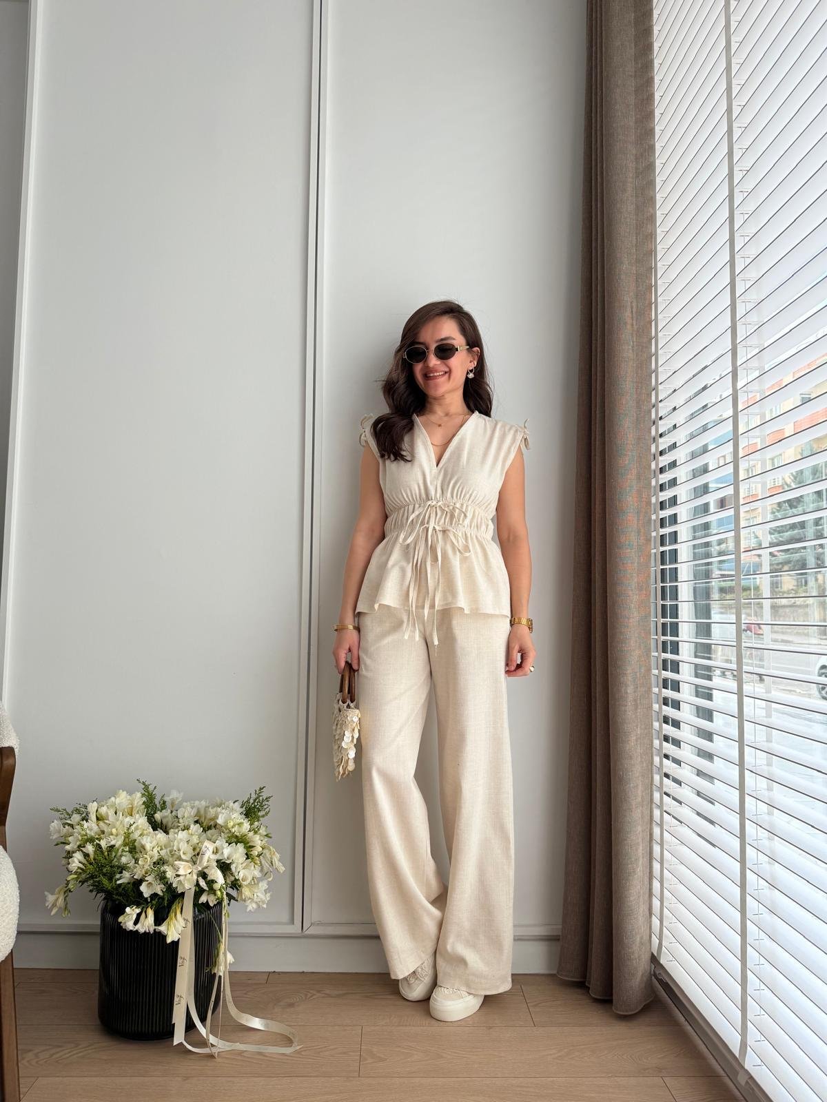 Bej Omuz Bel Bağlama Detaylı Bluz Pantolon Takım 8612