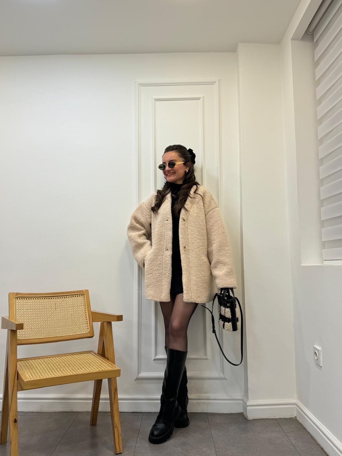 Bej Premium Seri V Yaka Astarlı Cepli Teddy Kaban 7398