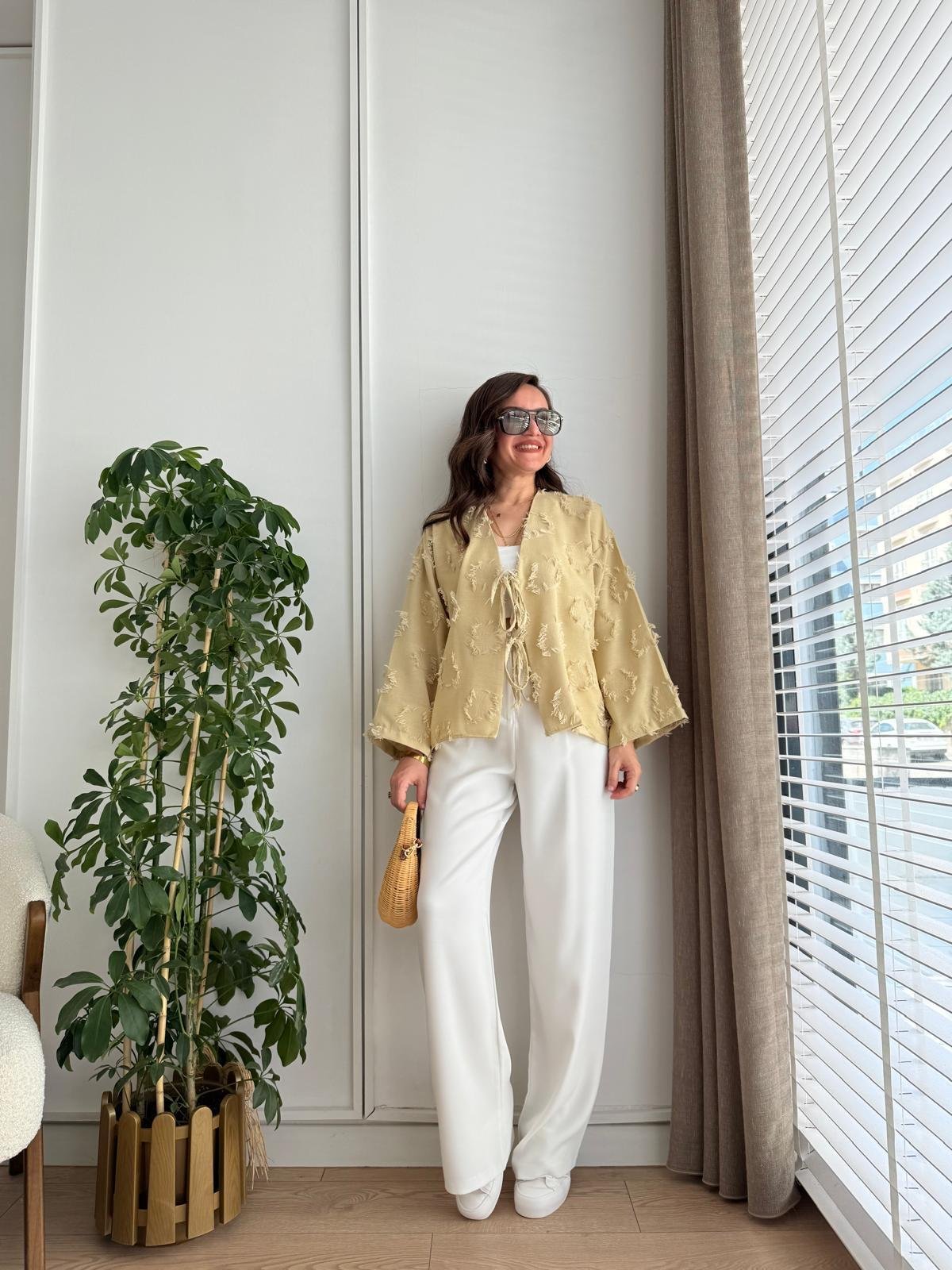 Bej Püskül Detaylı Ön Bağlamalı Kimono 7012