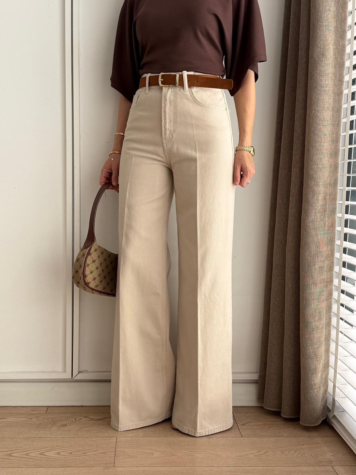Bej Ütü İzli Süet Kemerli Wide Leg Jean D993