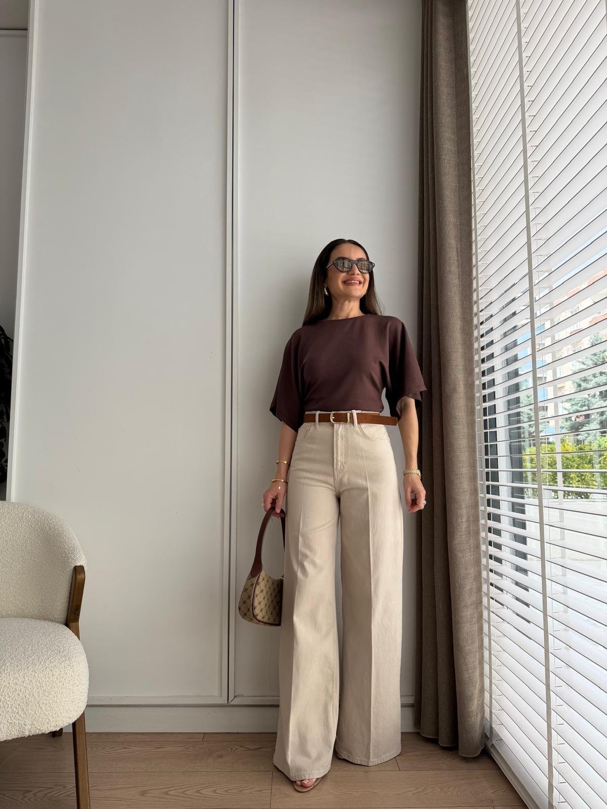 Bej Ütü İzli Süet Kemerli Wide Leg Jean D993