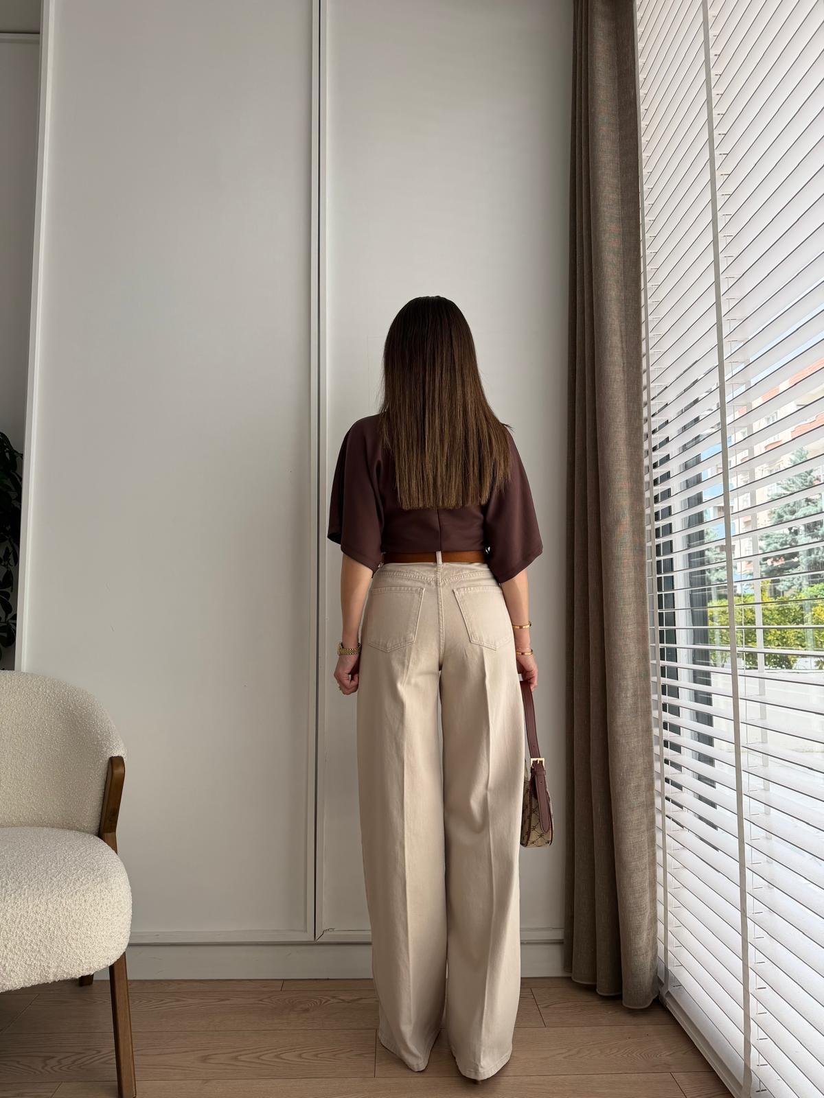 Bej Ütü İzli Süet Kemerli Wide Leg Jean D993