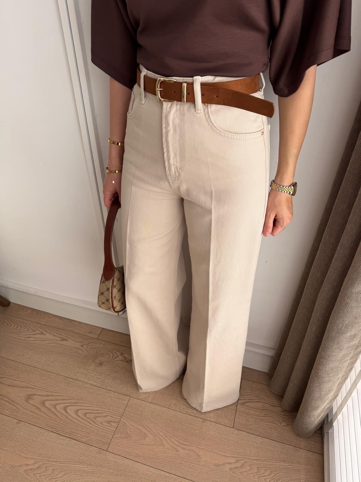 Bej Ütü İzli Süet Kemerli Wide Leg Jean D993