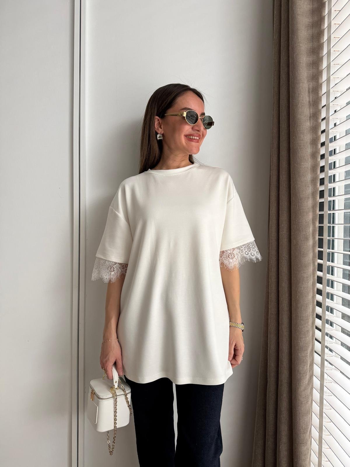Beyaz Arkası Dantelli Tshirt 1073