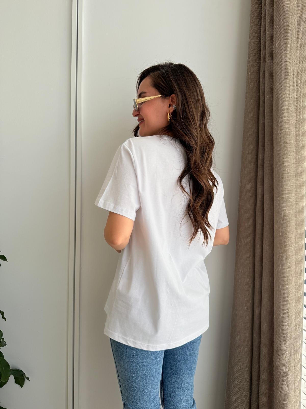 Beyaz Cep Taş Detaylı Tshirt 2224