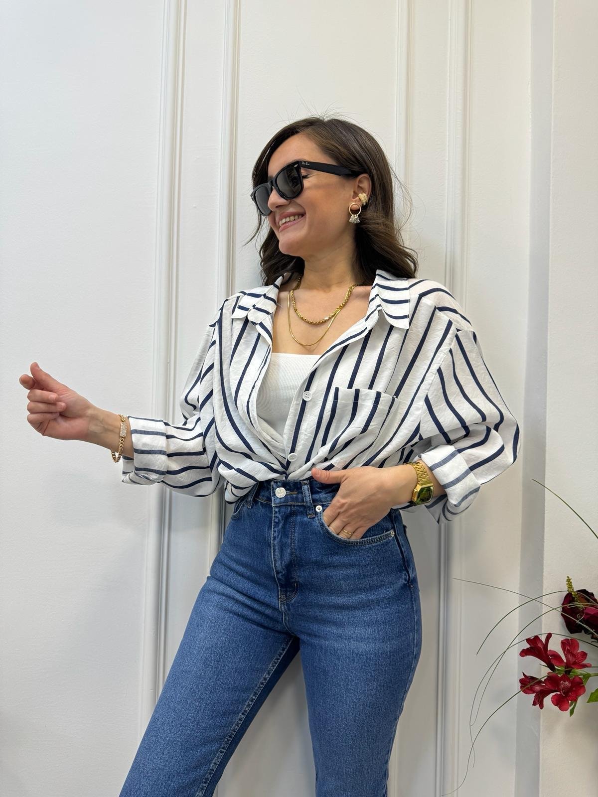 Beyaz Çizgili Tek Cepli Oversize Gömlek 58093