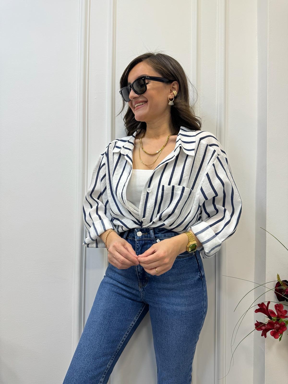 Beyaz Çizgili Tek Cepli Oversize Gömlek 58093