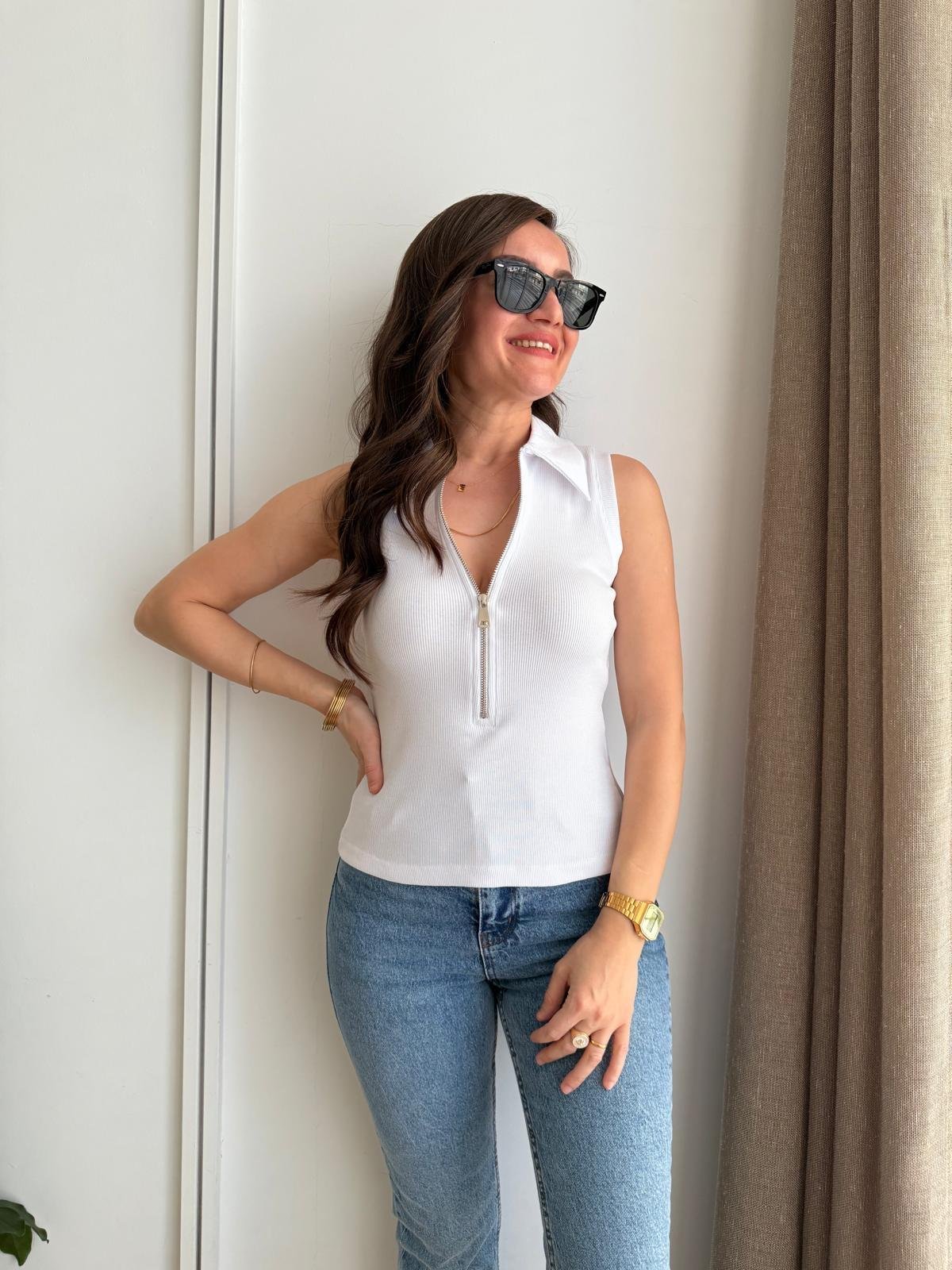 Beyaz Fermuarlı Polo Yaka Bluz 251023