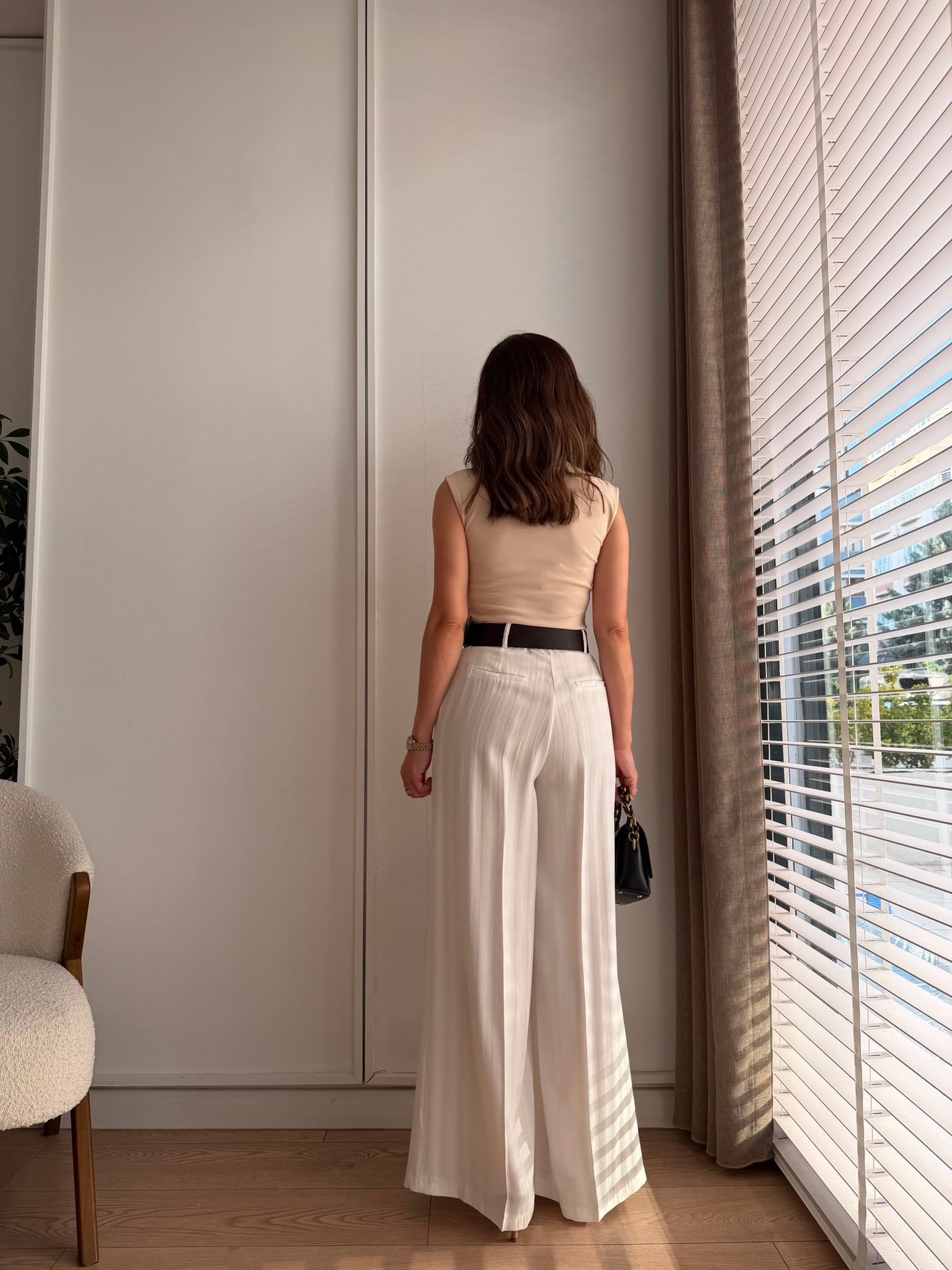 Beyaz Geniş Kemerli Çizgili Pantolon 58490