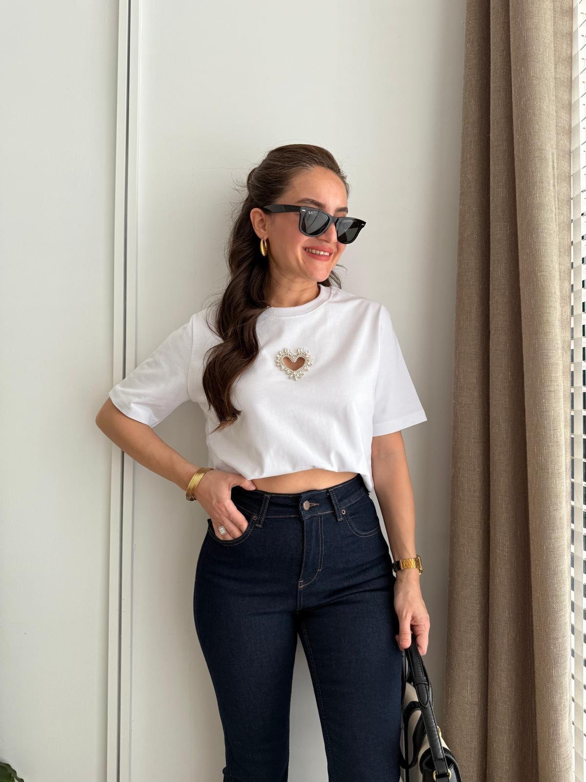 Beyaz Kalp Detaylı Tshirt 251058