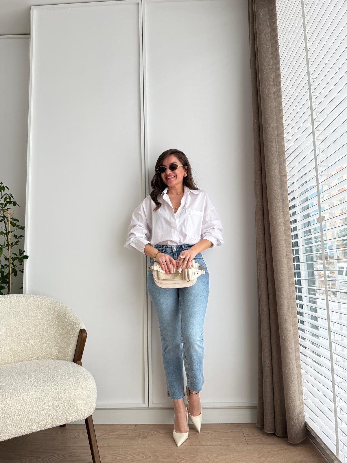 Beyaz Kol Manşetli Cepli Oversize Gömlek 5260