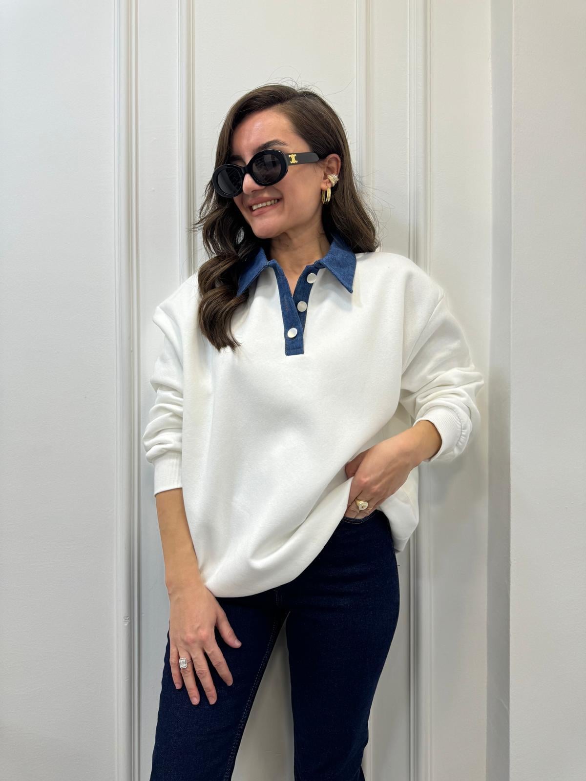 Beyaz Kot Yaka Detaylı Sweatshırt 110032