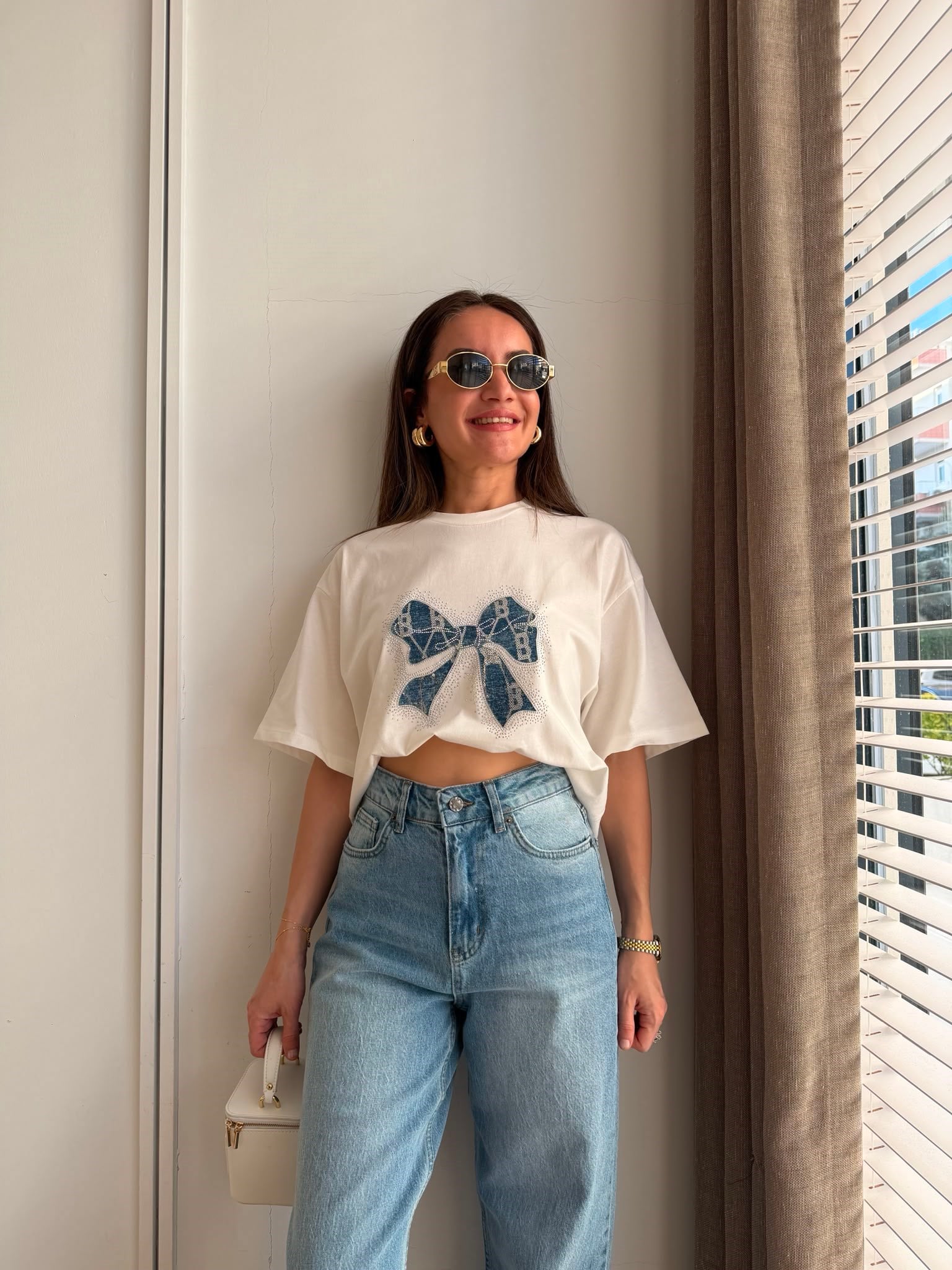 Beyaz Kurdele Desenli Taşlı Tshirt 23146
