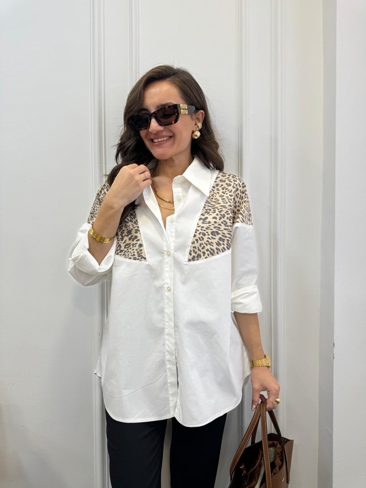 Beyaz Leopar Detaylı Gömlek 29119