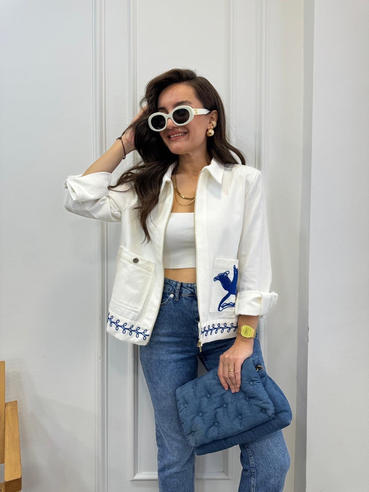 Beyaz Nakış Detaylı Cepli Gabardin Ceket 35221