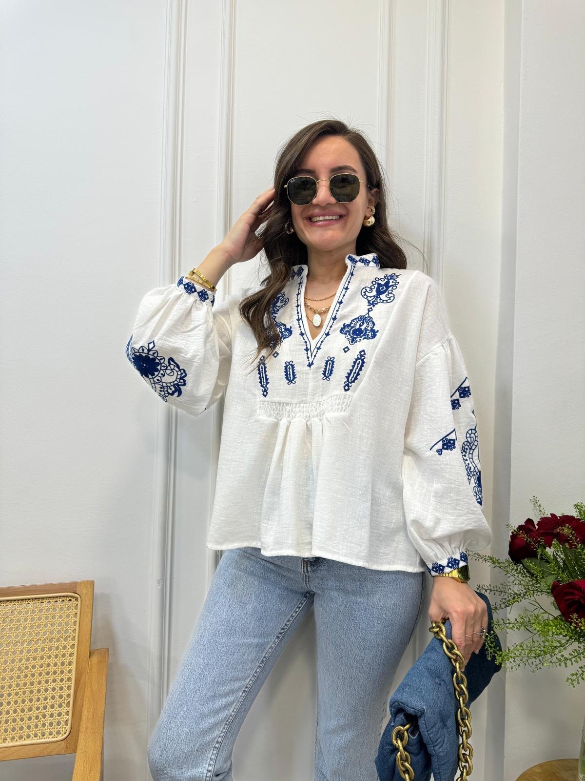 Beyaz Nakışlı Keten Bluz 0083