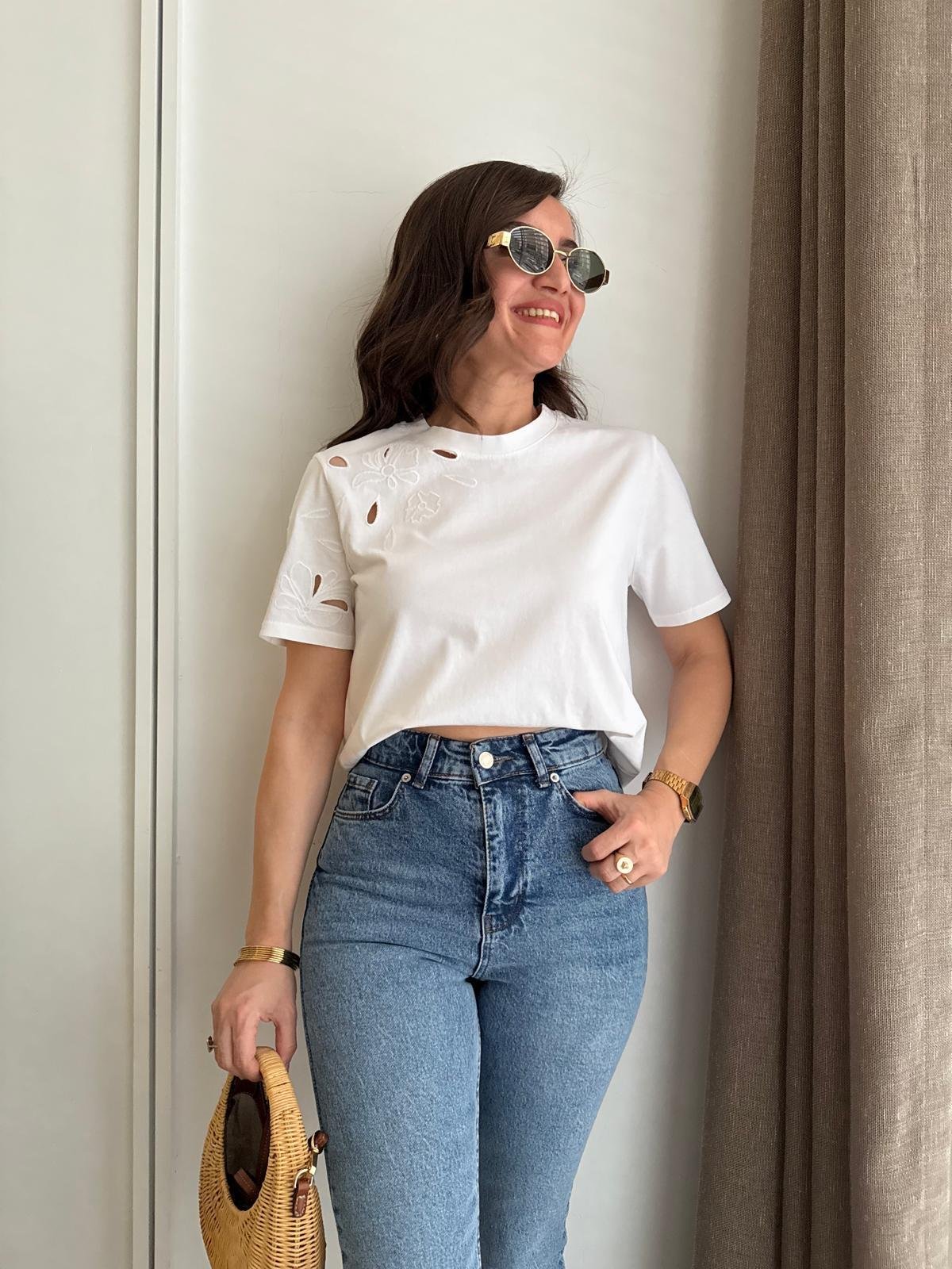 Beyaz Omuz Detaylı Tshirt 16801