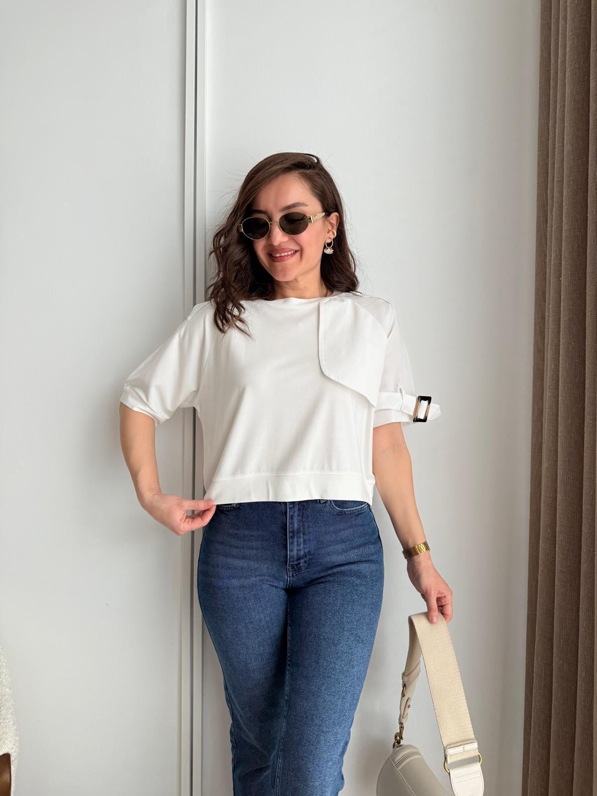 Beyaz Omuz Detaylı Tshirt 28503