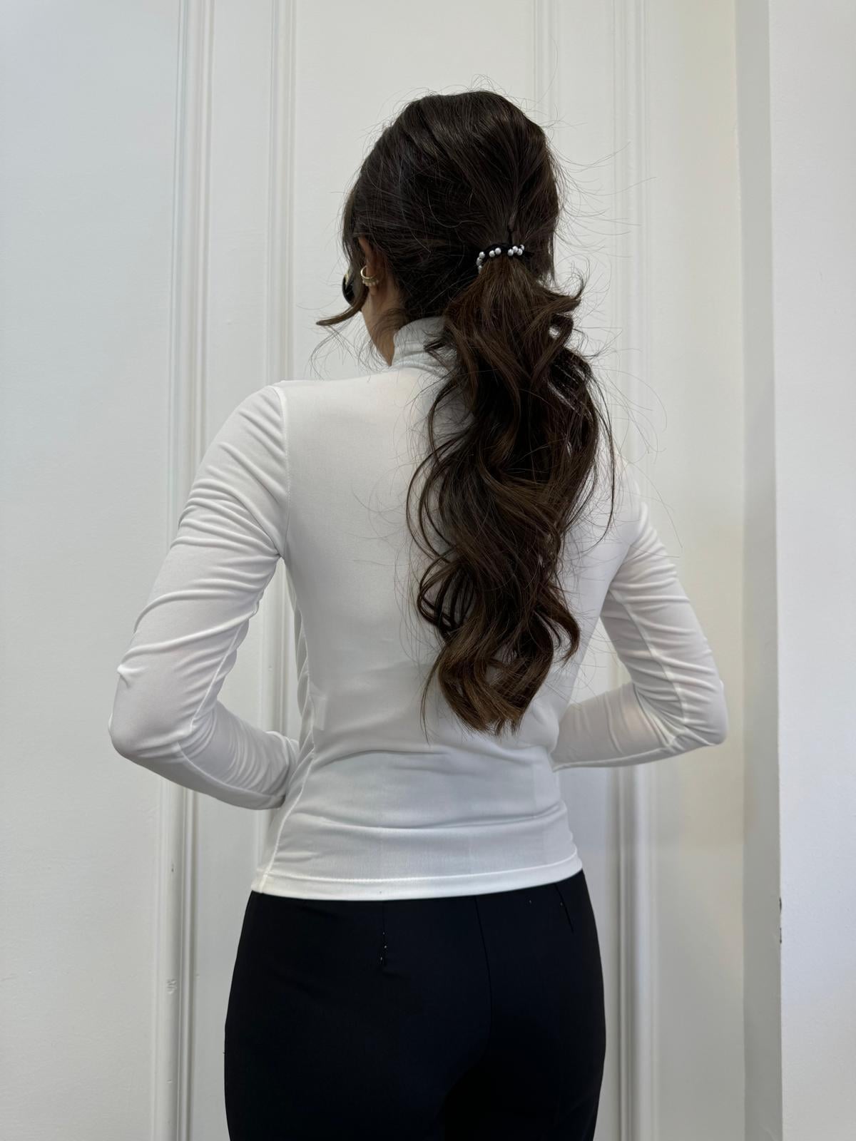 Beyaz Omuz Drape Detaylı Tasarım Bluz 7043