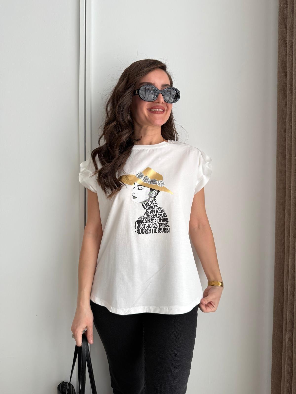 Beyaz Omuz Ve Kol Detaylı Figürlü Tshirt 28595