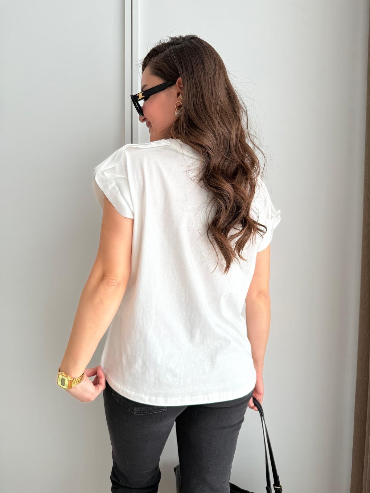 Beyaz Omuz Ve Kol Detaylı Figürlü Tshirt 28595