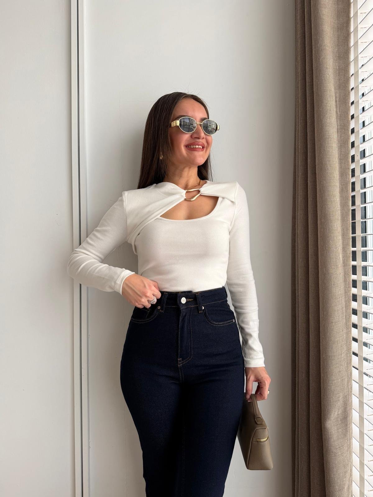 Beyaz Ön Toka Detaylı Bluz 17093