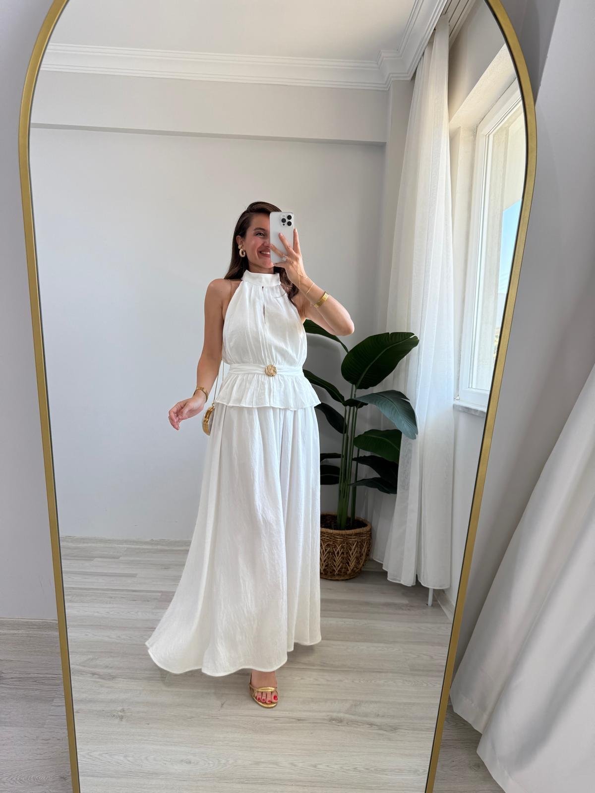 Beyaz Ön Toka Detaylı Halter Yaka Bluz Etek Takım 906234