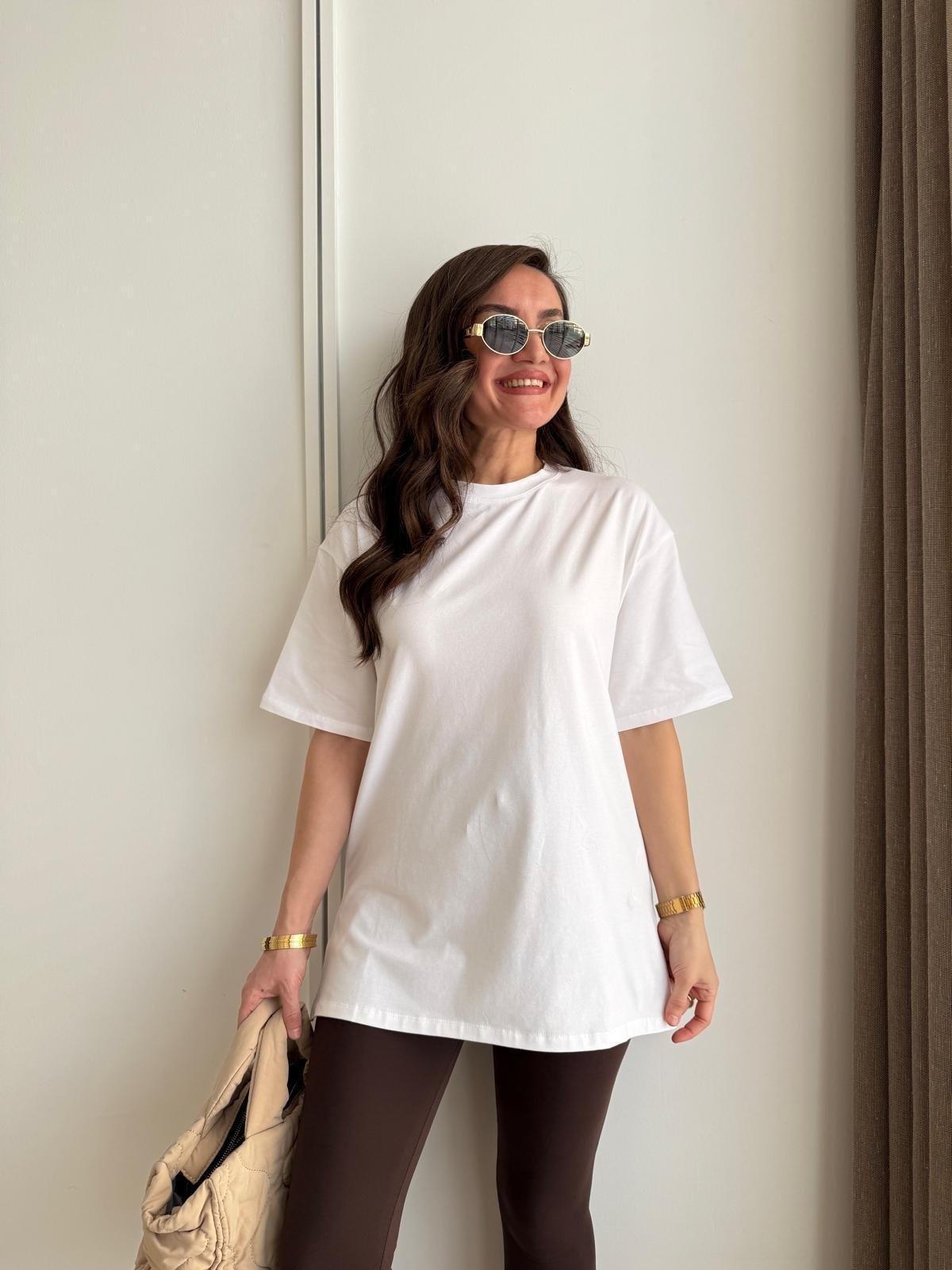 Beyaz Orjinal Marka Yanları Yırtmaçlı Bisiklet Yaka Tshirt 5214