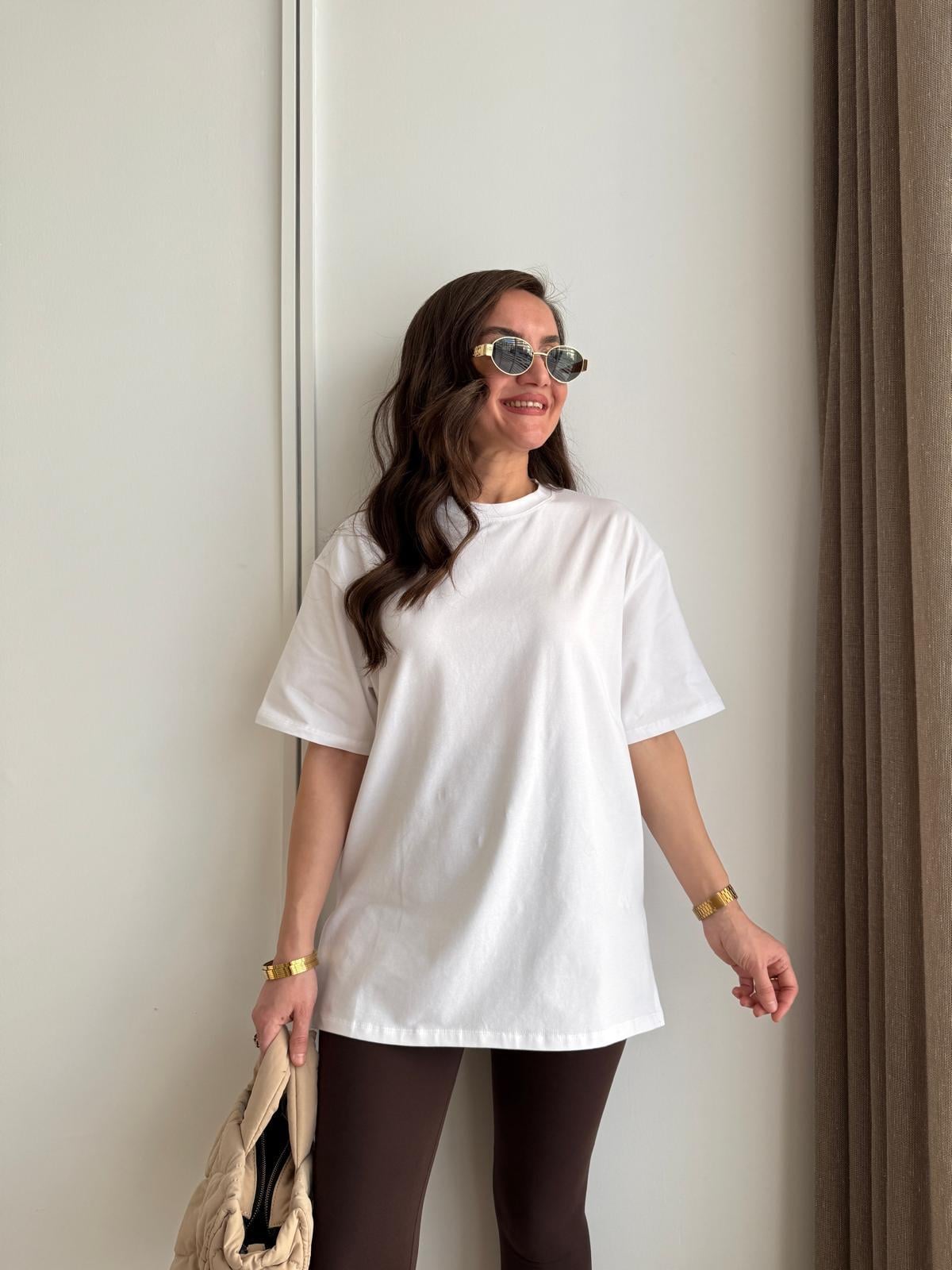 Beyaz Orjinal Marka Yanları Yırtmaçlı Bisiklet Yaka Tshirt 5214
