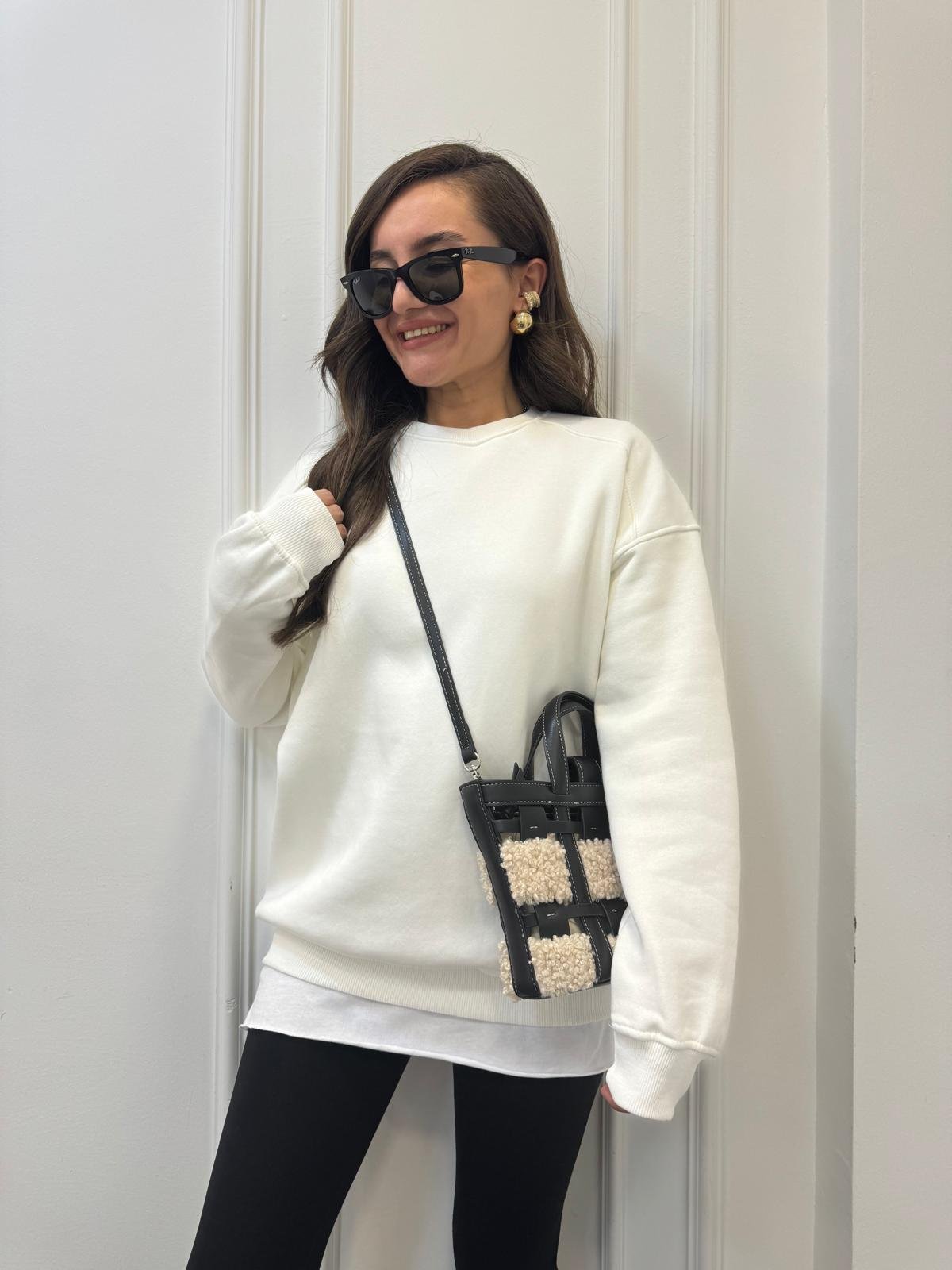 Beyaz Oversize Bisiklet Yaka Sweatshırt 7912