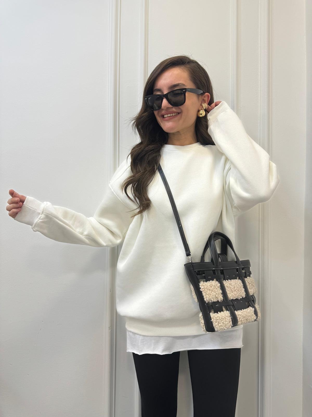 Beyaz Oversize Bisiklet Yaka Sweatshırt 7912