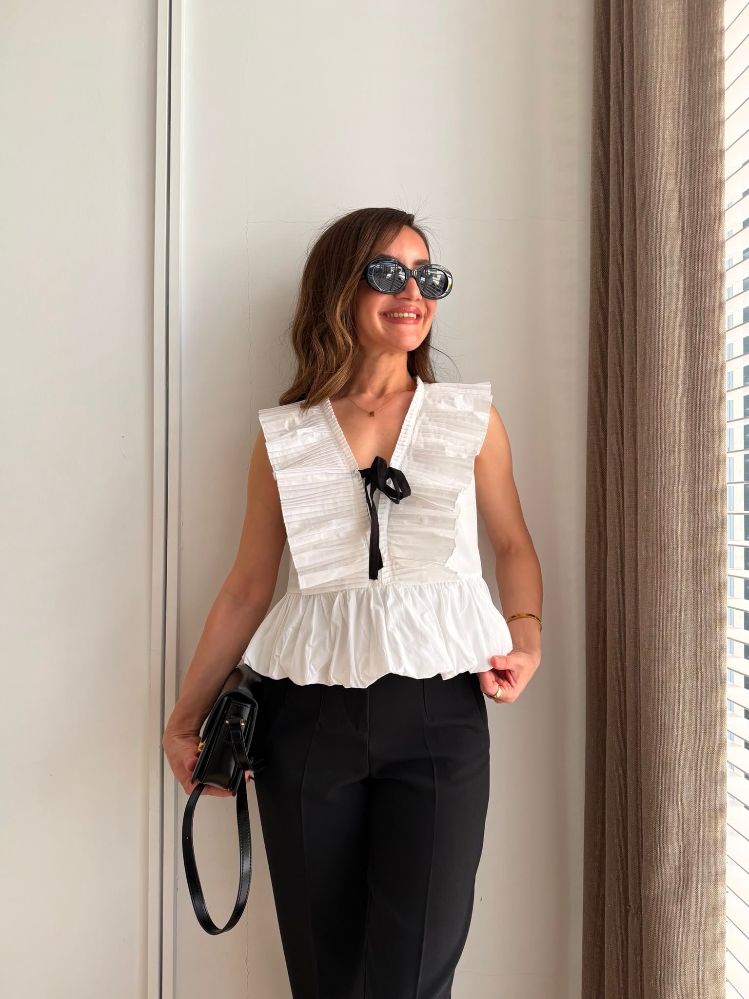 Beyaz Pilise Yaka Detaylı Bluz 4052
