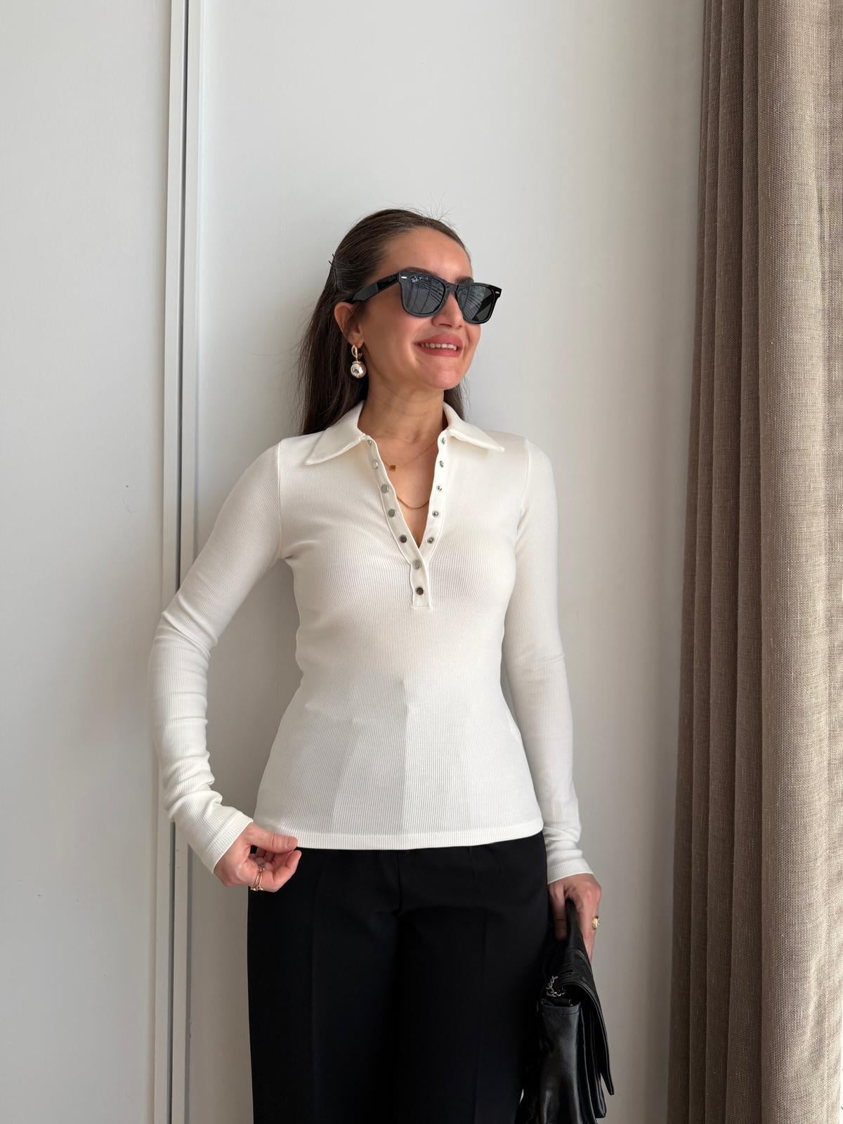 Beyaz Polo Yaka Çıtçıtlı Kaşkorse Bluz 17276