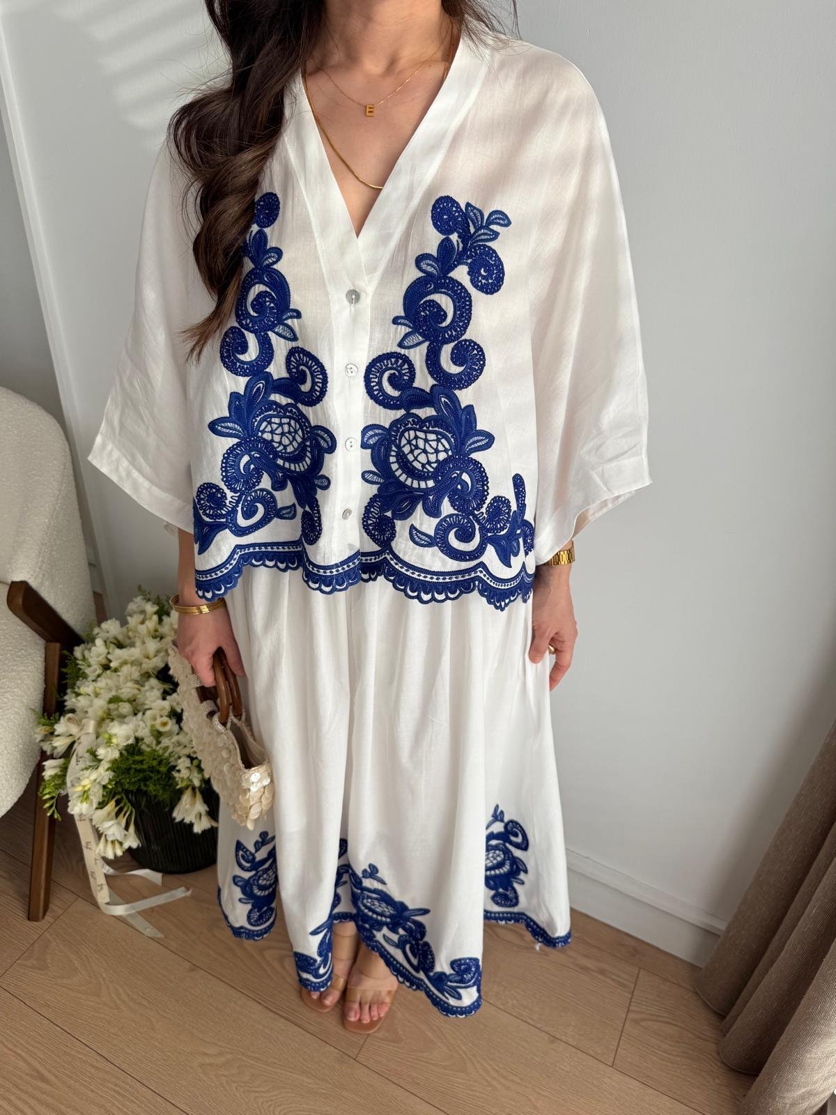 Beyaz Premium Seri Lacivert Nakışlı Gömlek-Etek Takım 7165