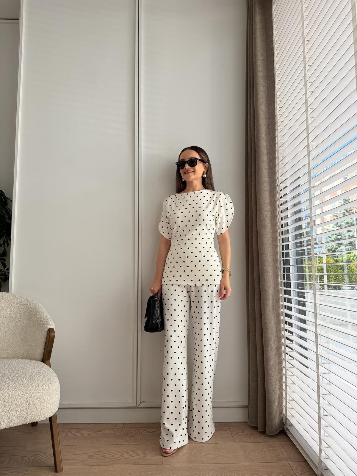 Beyaz Puantiyeli Bluz Pantolon Takım 4133