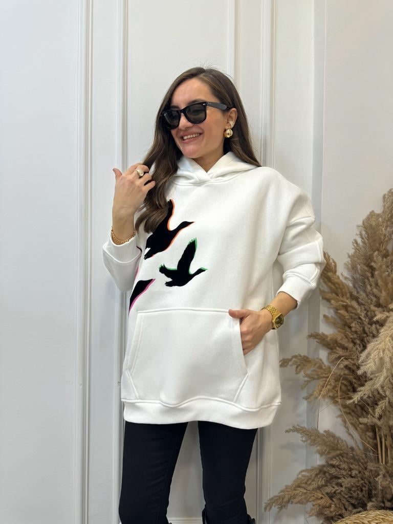 Beyaz Renkli Kuş Baskılı Kapüşonlu Cepli Sweatshirt 1011