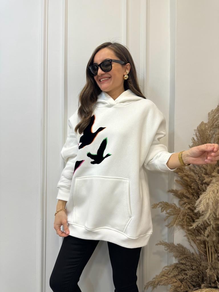Beyaz Renkli Kuş Baskılı Kapüşonlu Cepli Sweatshirt 1011