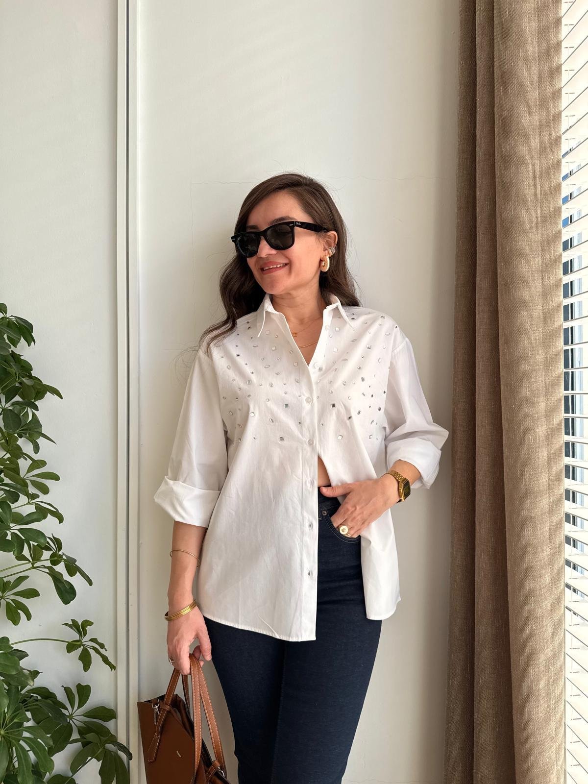 Beyaz Taş Detaylı Poplin Gömlek 01101