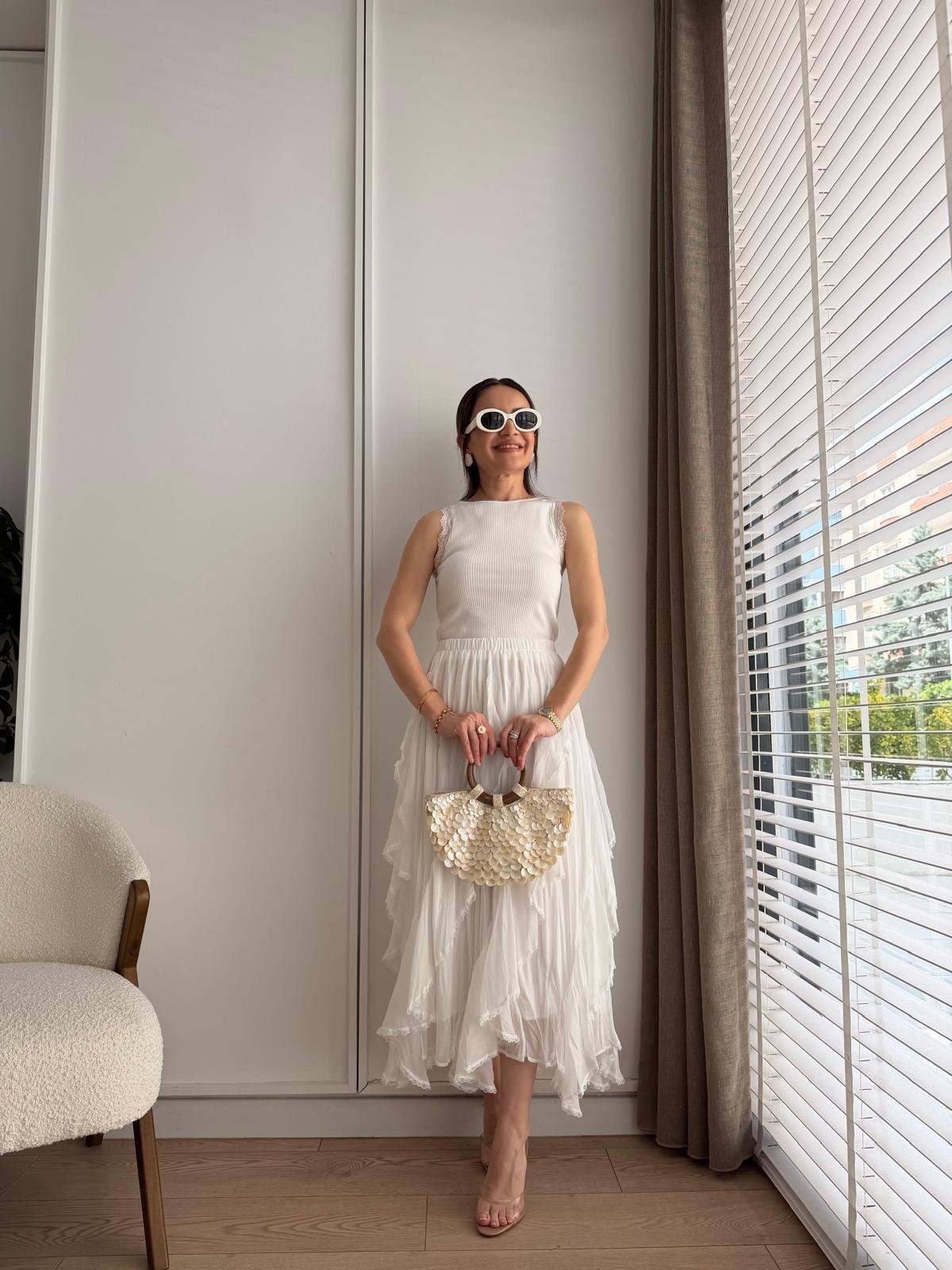 Beyaz Tasarım Dantelli İthal Şifon Etek 261064