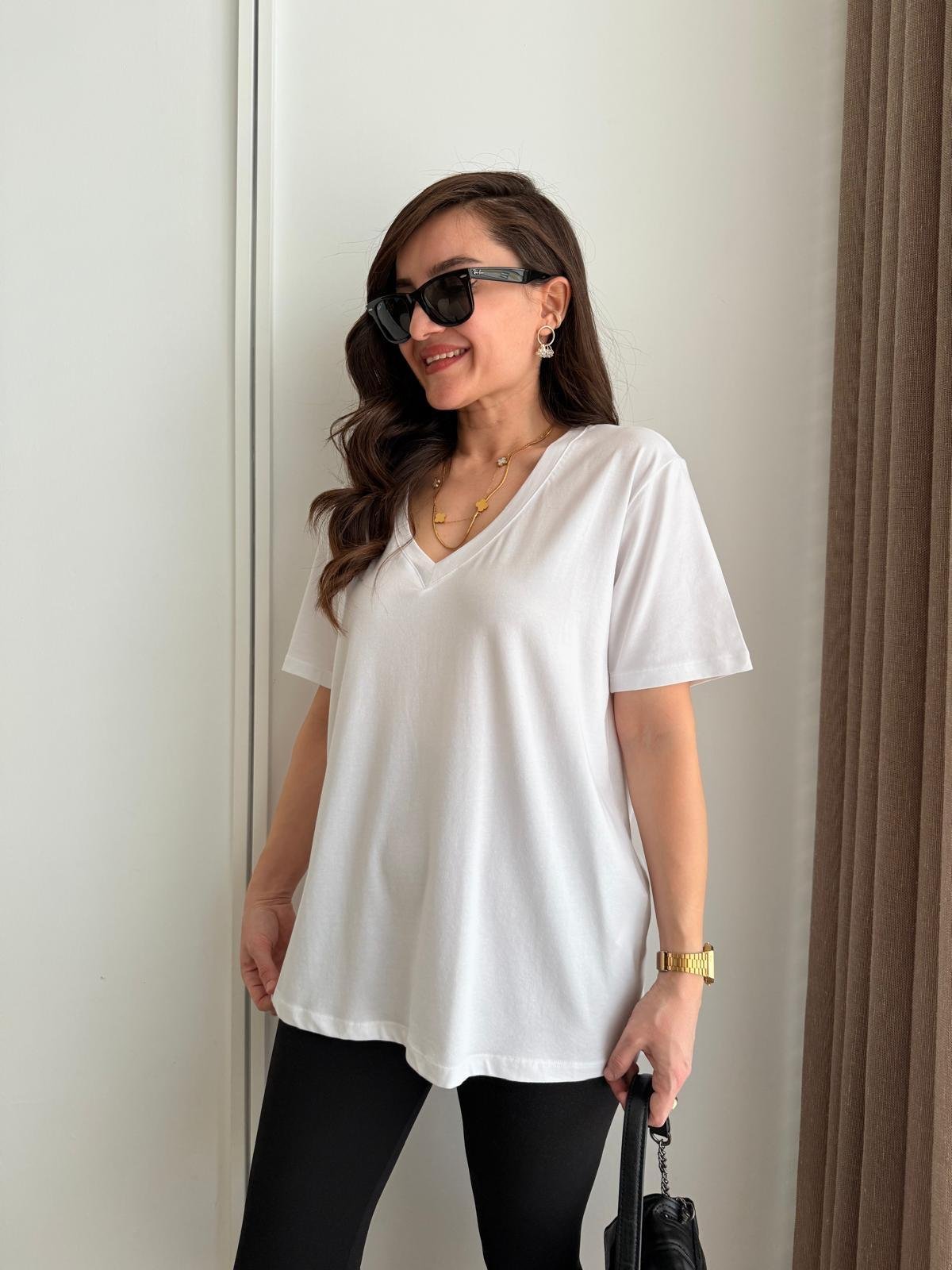 Beyaz V Yaka Basic Tshirt 29718