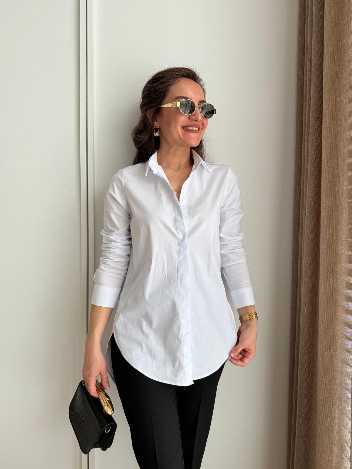 Beyaz Yandan Yırtmaçlı Likralı Gömlek 0006